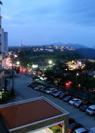 Summit Ridge Promenade